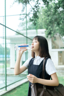 快枪查理电影